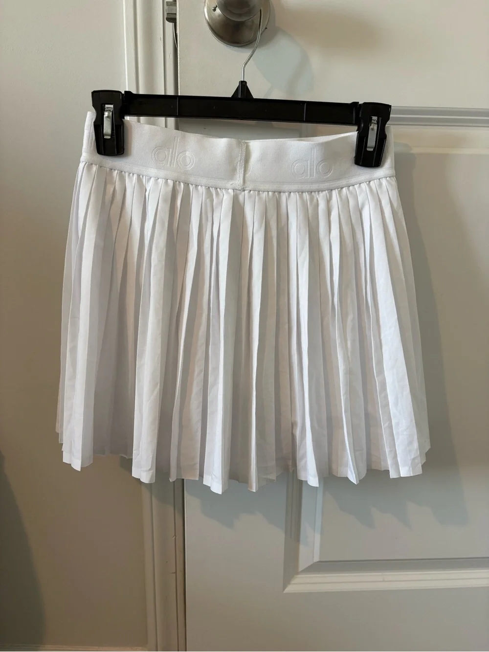 ALO Yoga Aces White Pleated Wrap Tennis Skirt Small Athletic Skirt